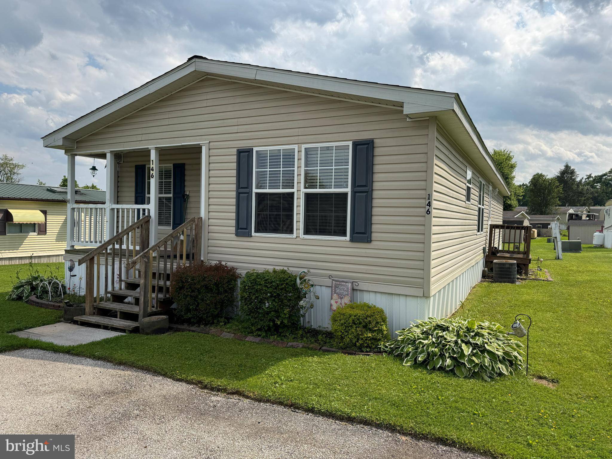 New Oxford, PA 17350,146 ADAM DR