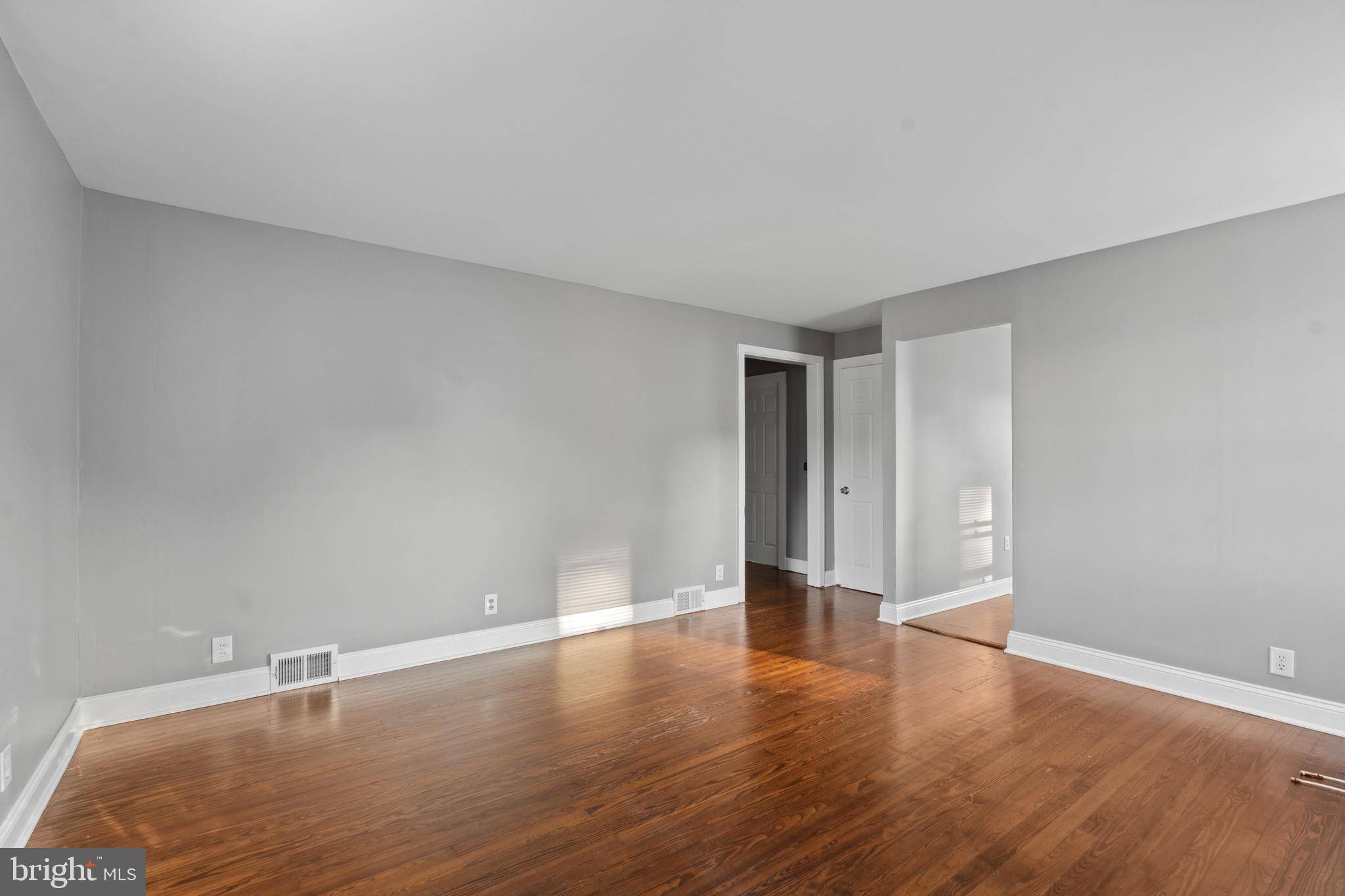 Williamstown, NJ 08094,60 LINDALE AVE