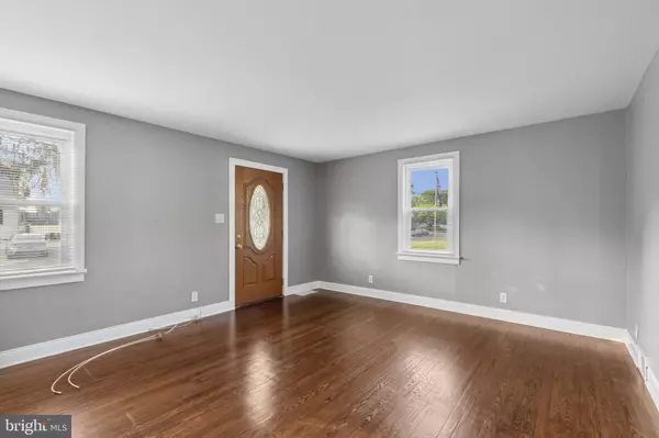 Williamstown, NJ 08094,60 LINDALE AVE