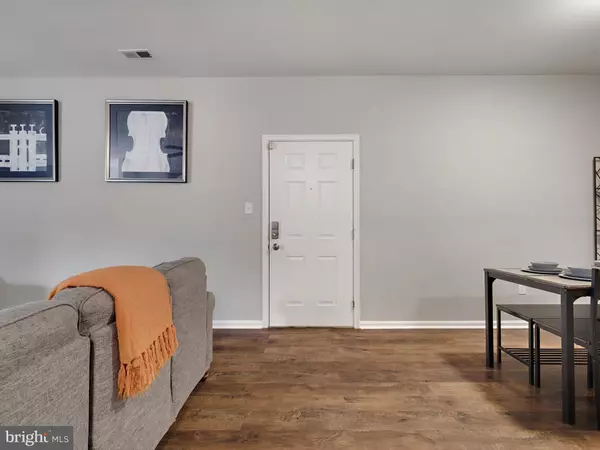 Odenton, MD 21113,604 ROLLING HILL WALK #103
