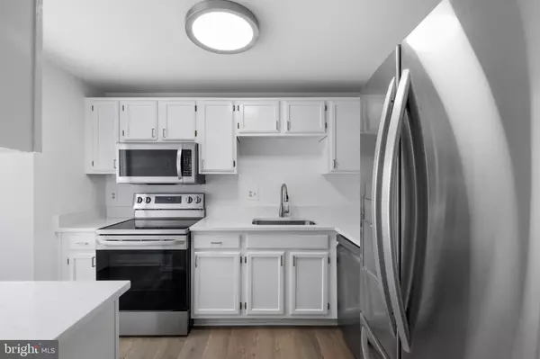 Alexandria, VA 22315,5840 WESCOTT HILLS WAY