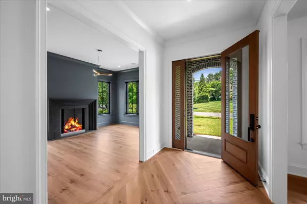 Mclean, VA 22101,6613 MAUGH RD