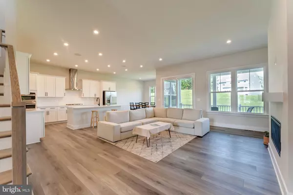 Leesburg, VA 20175,950 WARLANDER DR SW