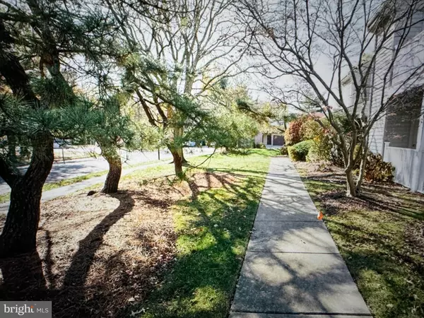 Voorhees, NJ 08043,102 GREGORYS WAY #102