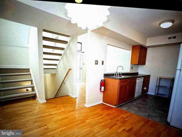 Voorhees, NJ 08043,102 GREGORYS WAY #102