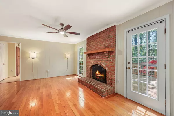 Burke, VA 22015,10827 BURR OAK WAY