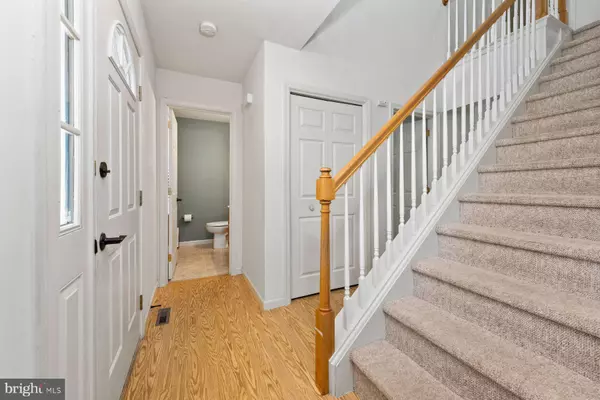 Pennsburg, PA 18073,794 HUNTER DR