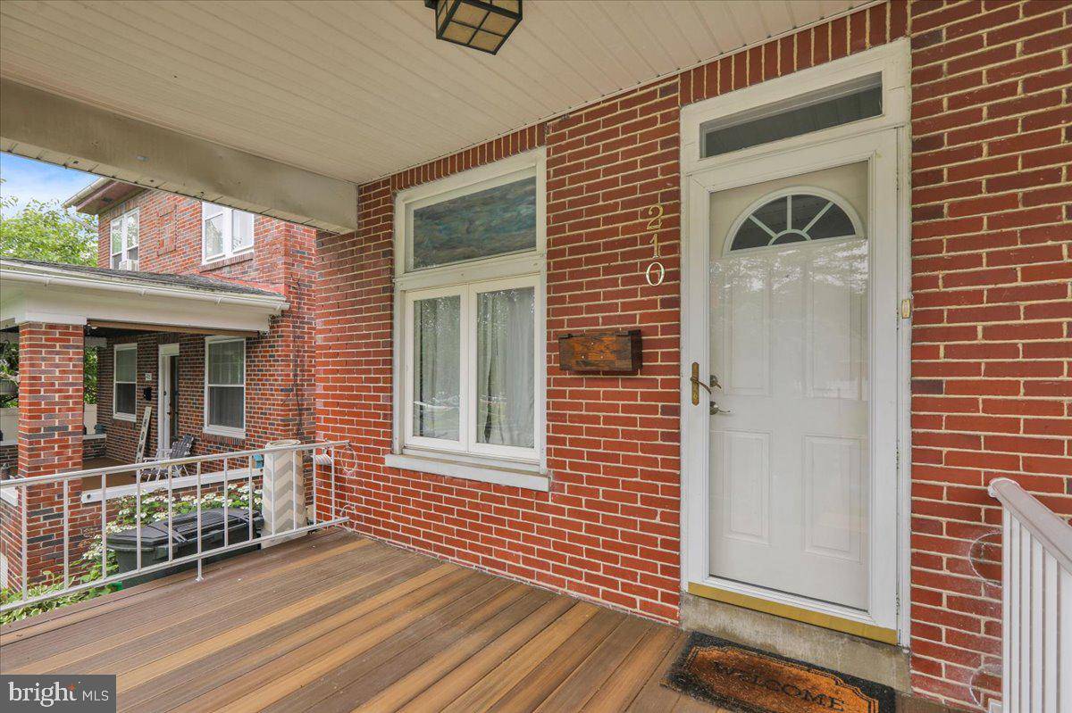 Reading, PA 19607,210 N WAVERLY ST