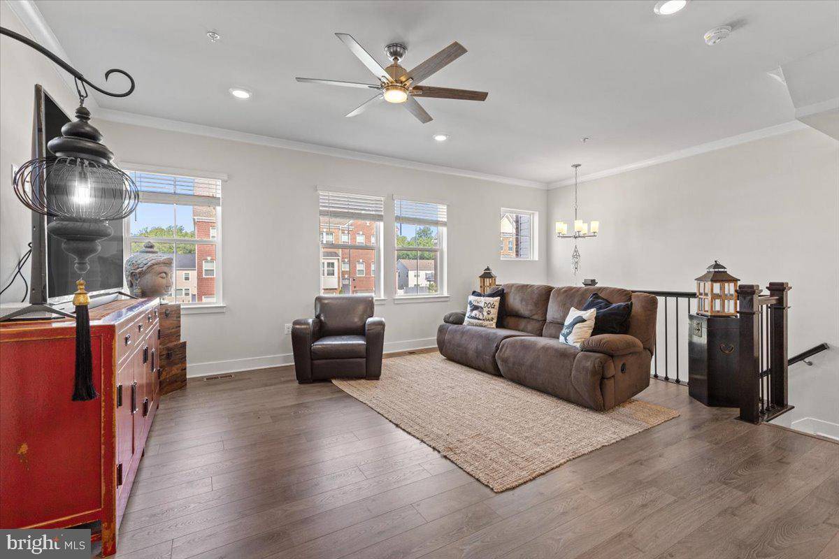 White Plains, MD 20695,5768 FREDERICK DOUGLAS PL