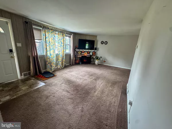 Bethlehem, PA 18018,1223 EATON AVE