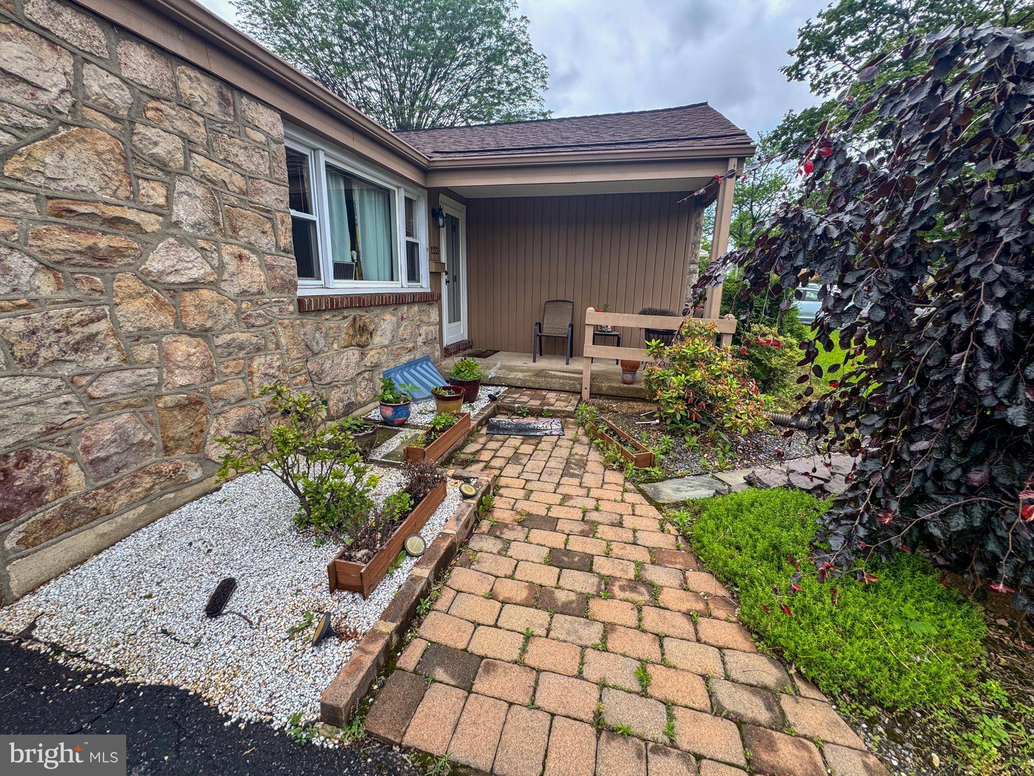 Bethlehem, PA 18018,1223 EATON AVE