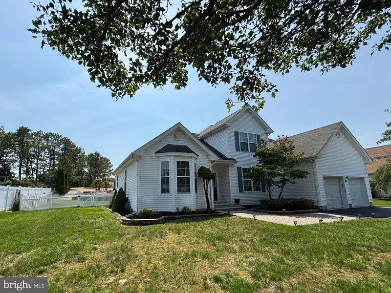 15 HANNAH LEE RD, Barnegat, NJ 08005