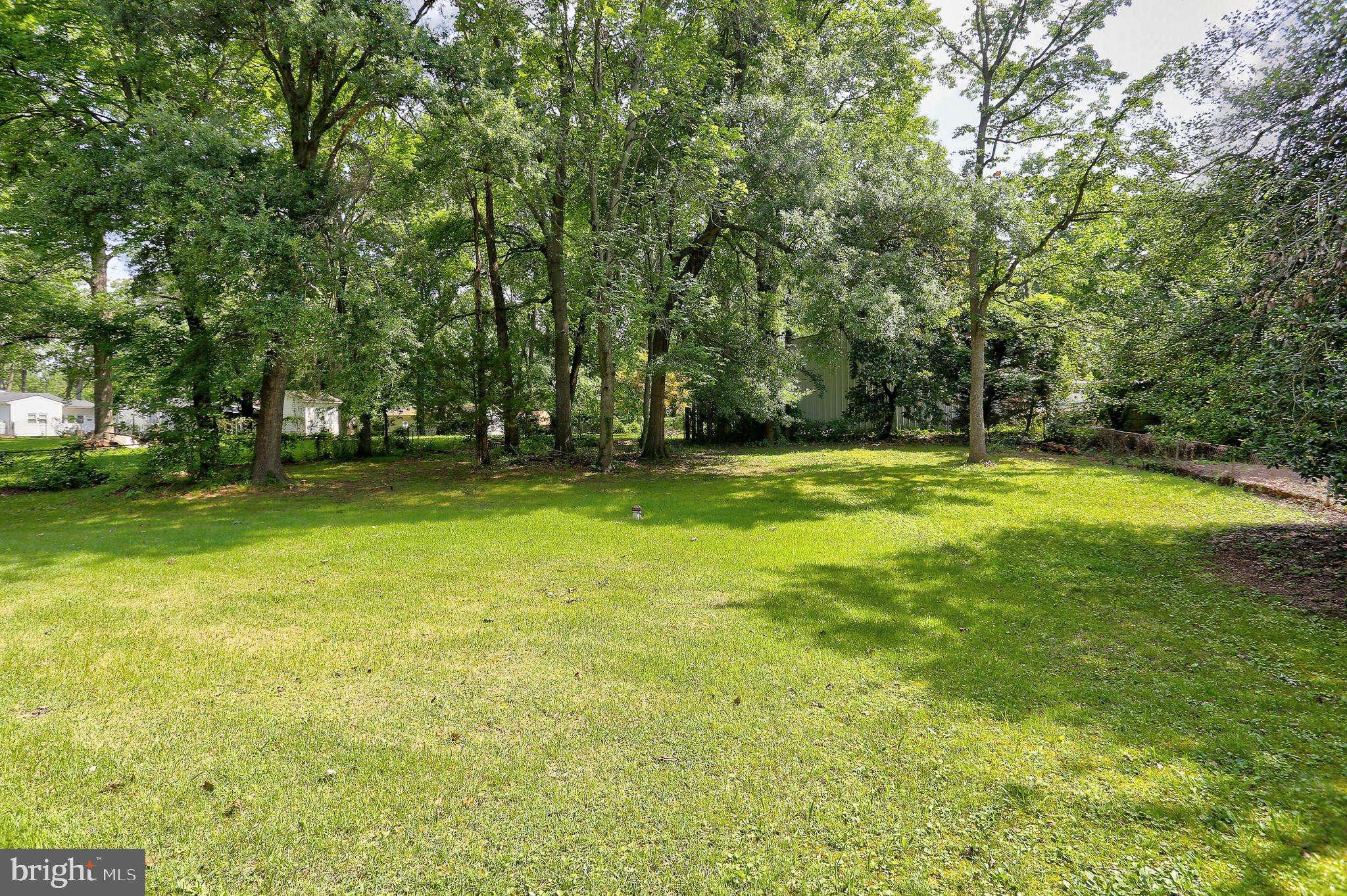 Edgewater, MD 21037,80 BEACH DR