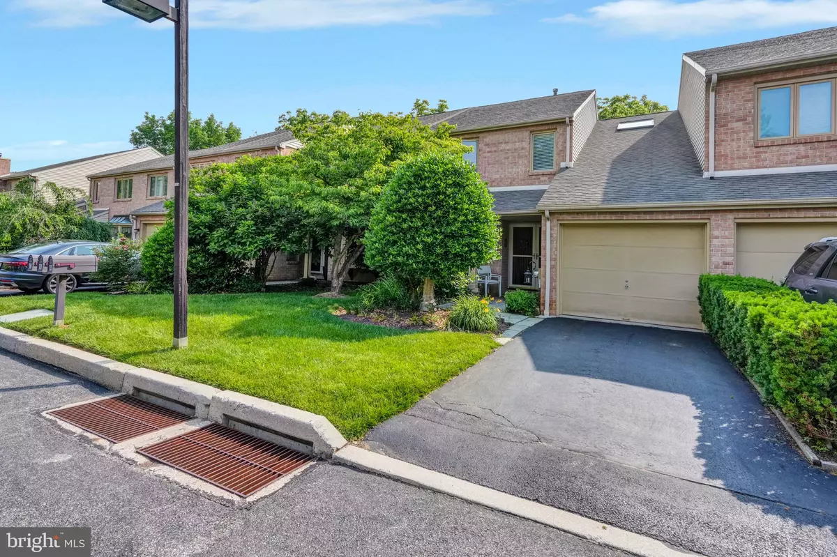 Chesterbrook, PA 19087,71 AMITY DR
