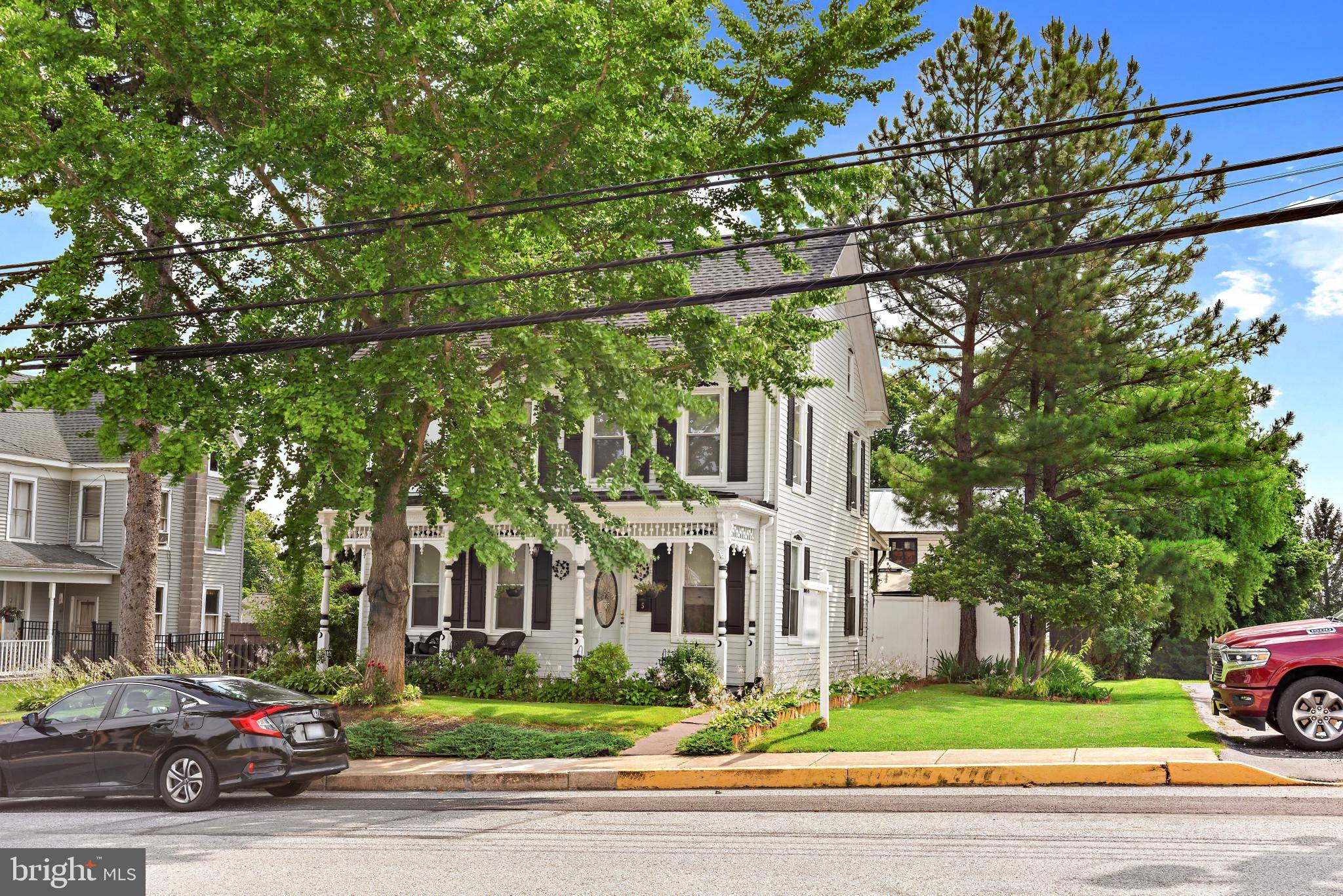 5 N MAIN ST, Jacobus, PA 17407