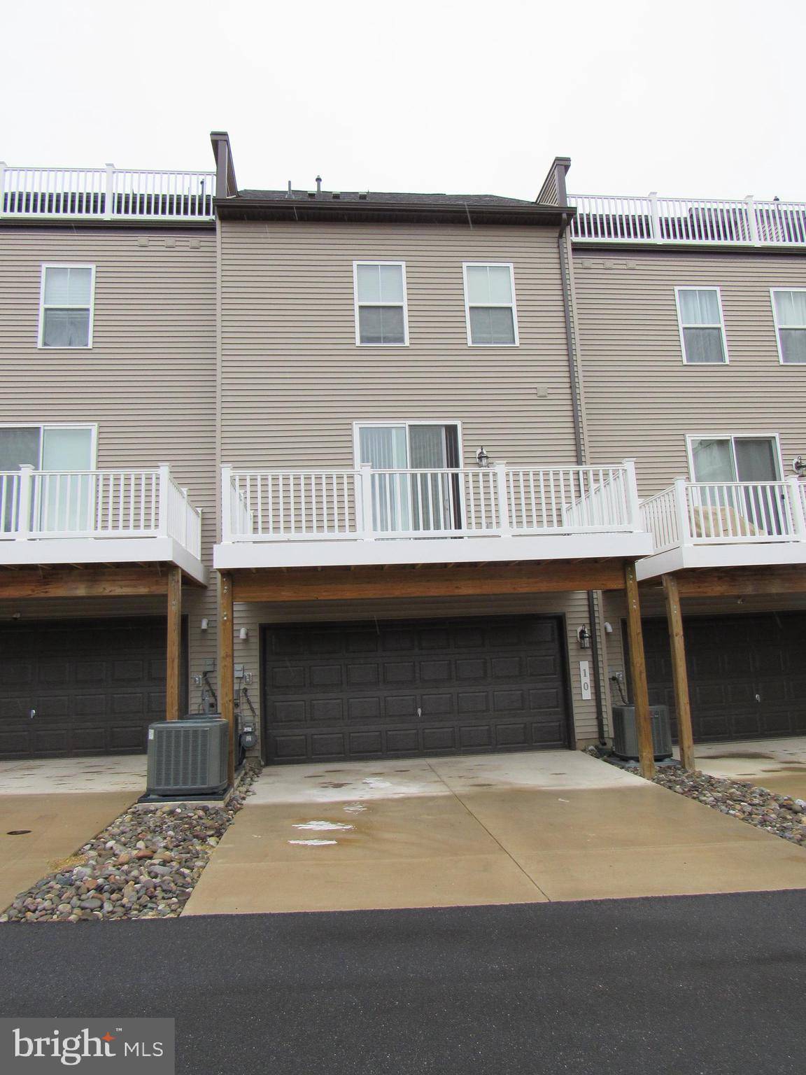 Upper Marlboro, MD 20774,10 CAPITAL CT