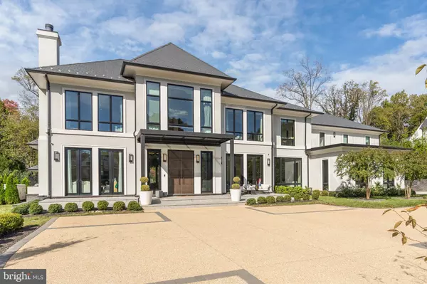 Mclean, VA 22101,1020 LANGLEY HILL DR