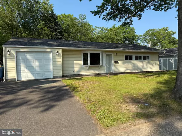 Levittown, PA 19055,56 ORCHARD LN
