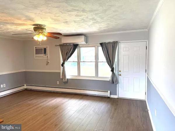 Levittown, PA 19055,56 ORCHARD LN