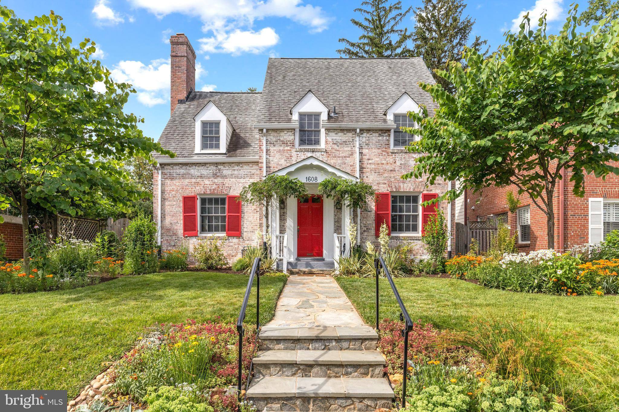 1608 MANCHESTER LN NW, Washington, DC 20011