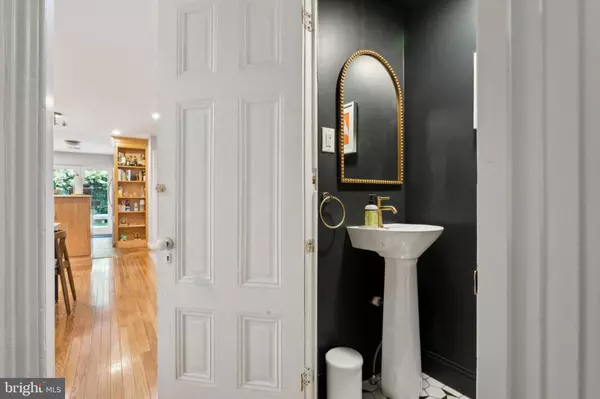 Philadelphia, PA 19130,1911 MOUNT VERNON ST