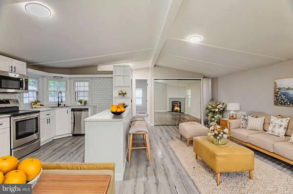 Pittsgrove, NJ 08318,15 ASHWOOD