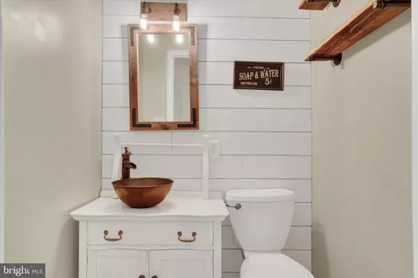 Boiling Springs, PA 17007,119 HOPE DR