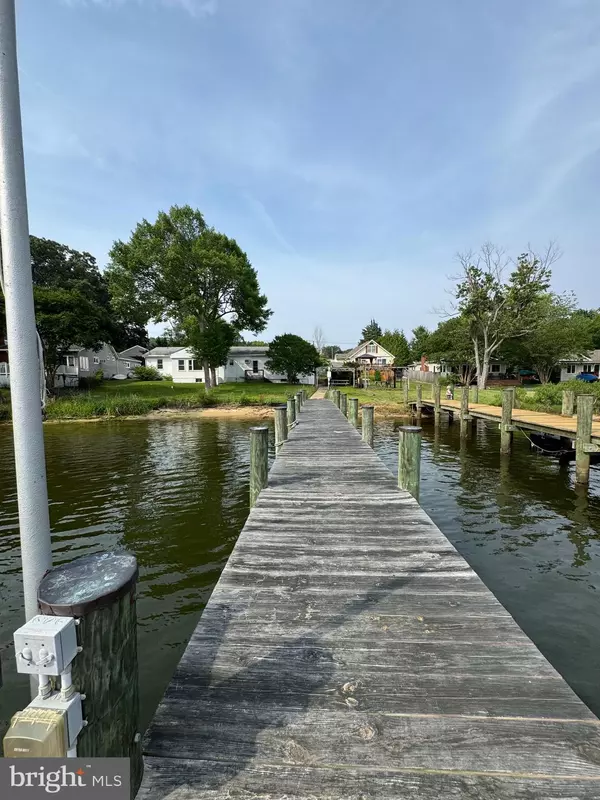 Pasadena, MD 21122,372 RIVERSIDE DR