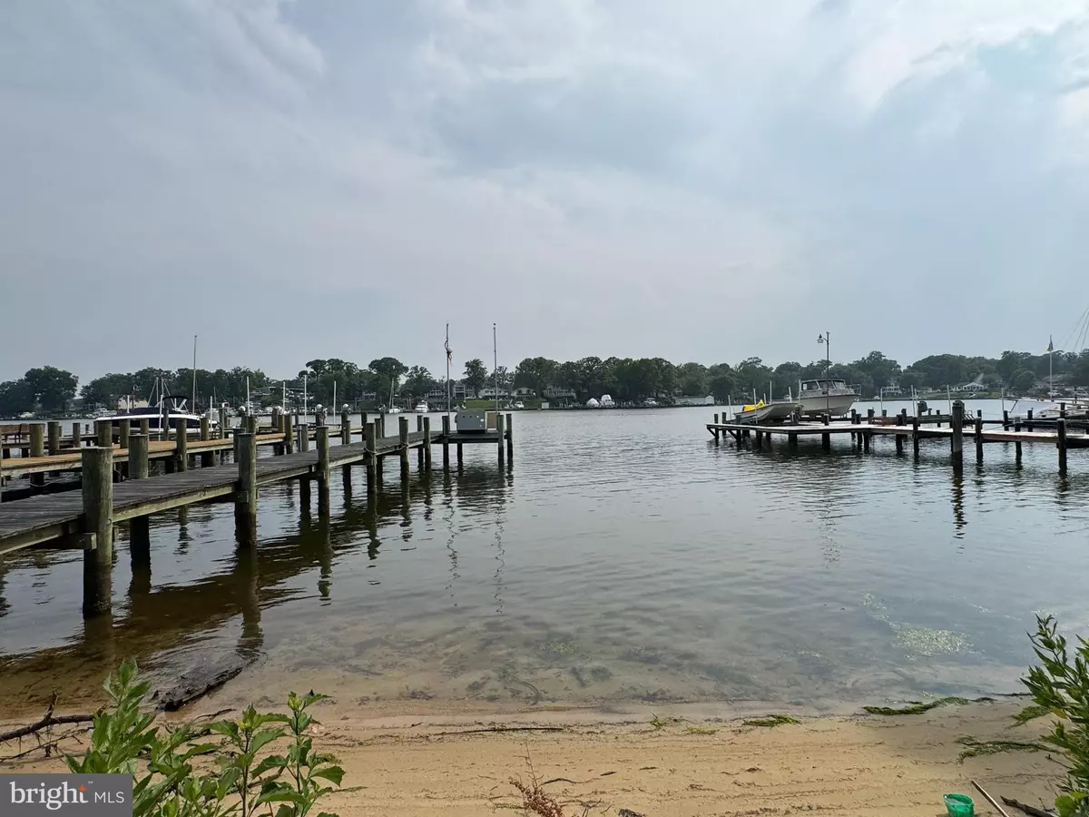 Pasadena, MD 21122,372 RIVERSIDE DR