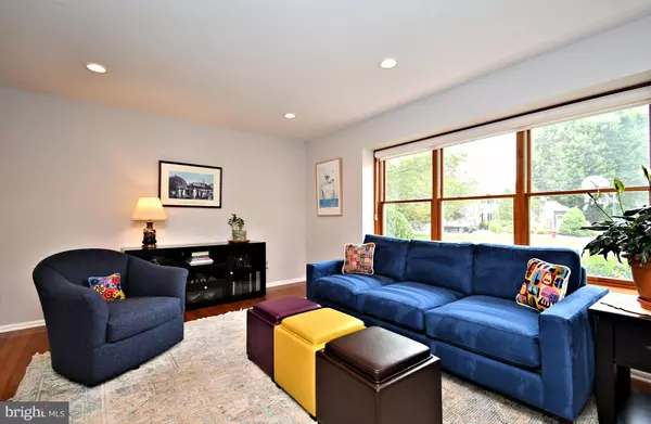 Holland, PA 18966,8 GARRISON CT