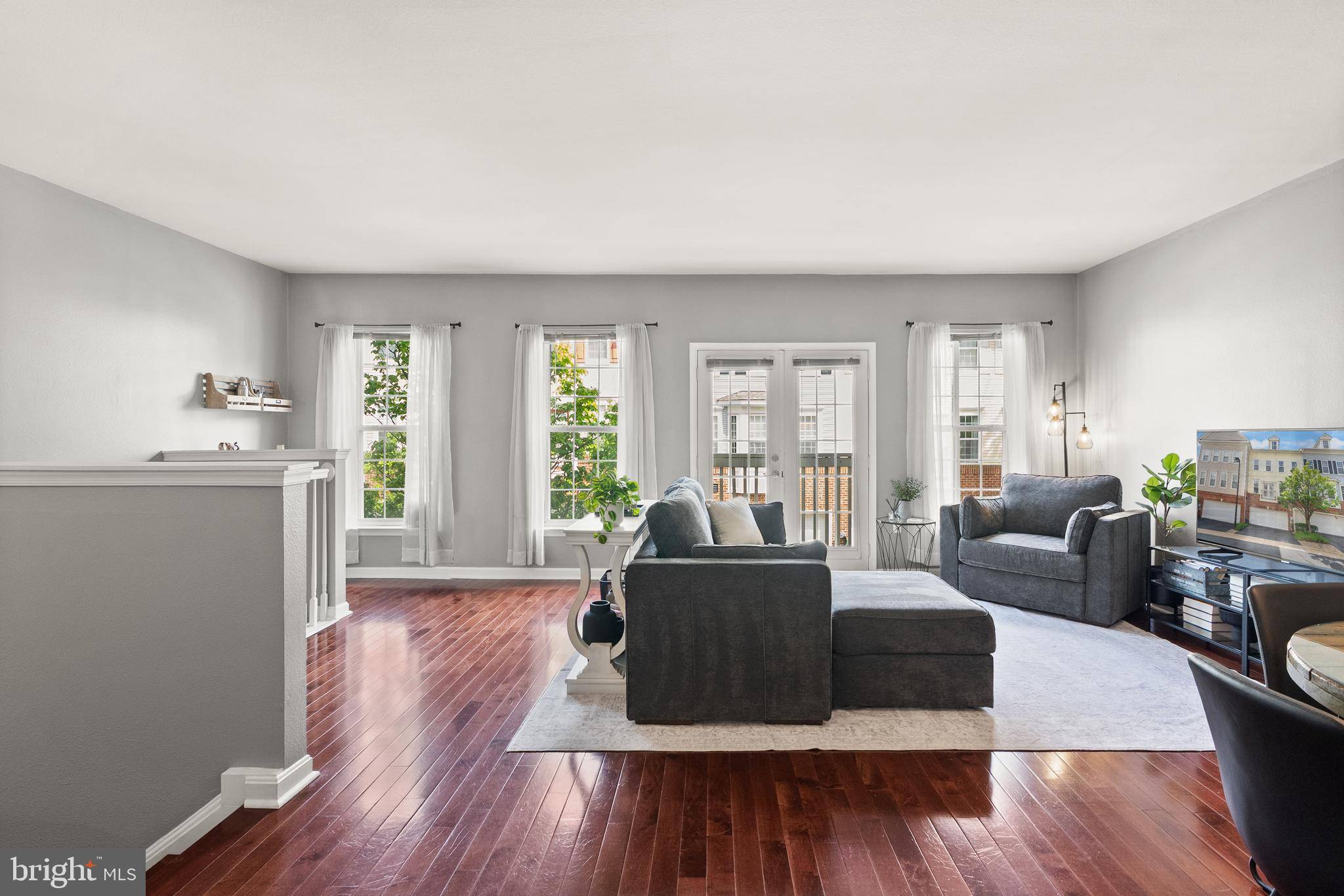 Falls Church, VA 22042,8123 HARPER VALLEY LN #40