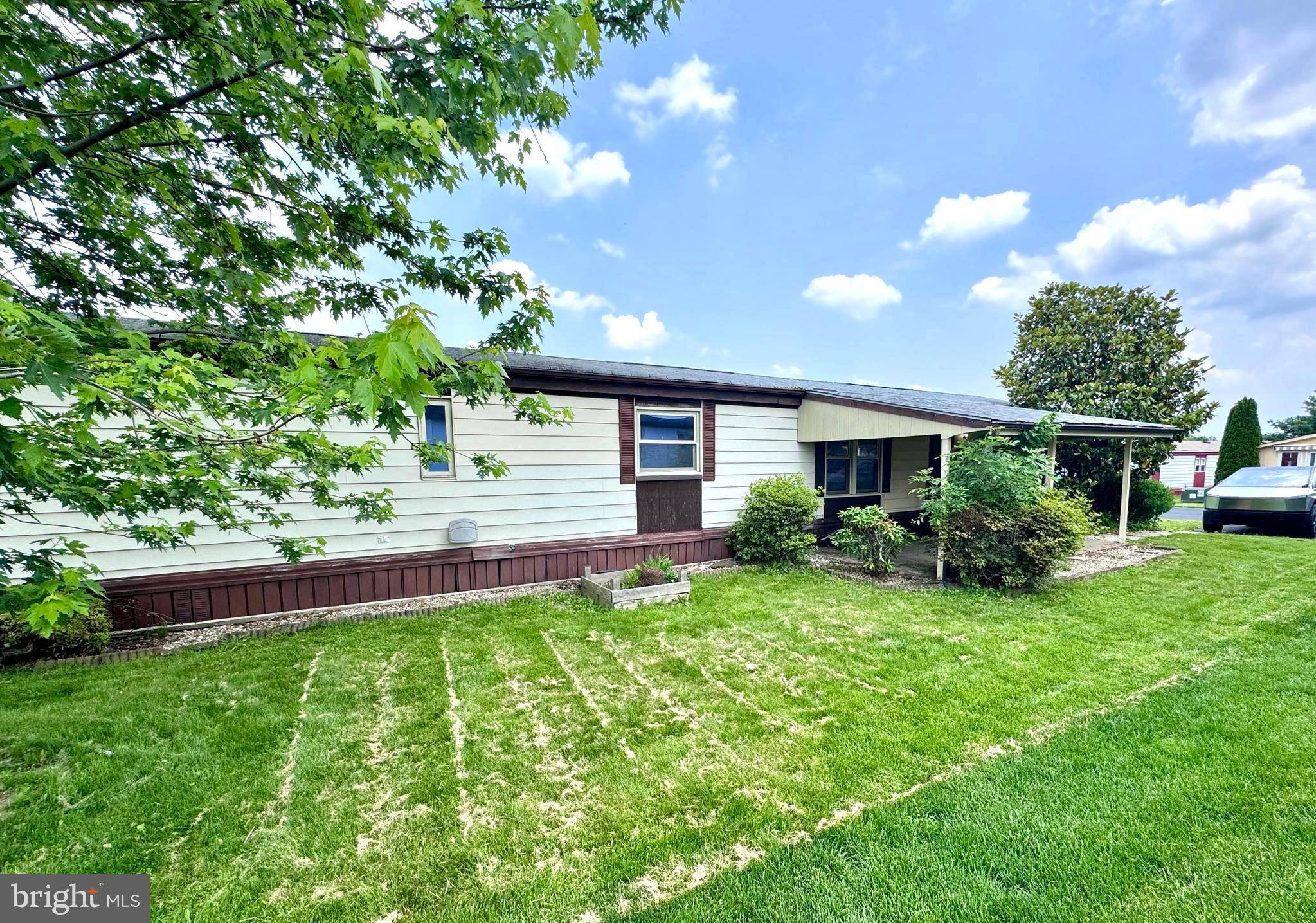 North Wales, PA 19454,426 RUNNING BROOK RD
