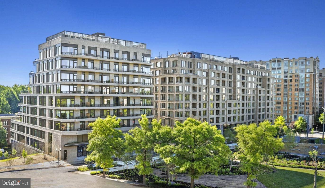 North Bethesda, MD 20852,10511 STRATHMORE HALL ST #2B-3A-TH1