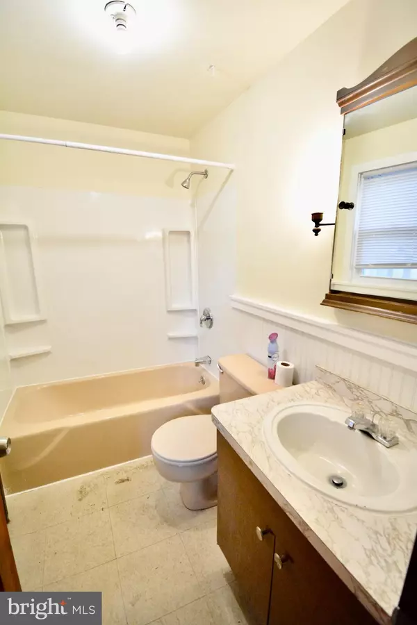Philadelphia, PA 19144,2 PENNS CT