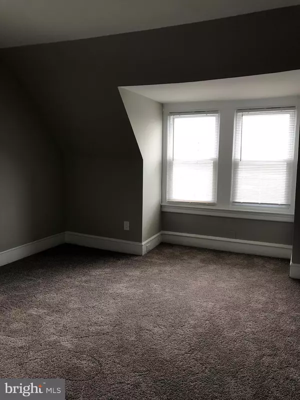 Philadelphia, PA 19128,5936 RIDGE AVE #3