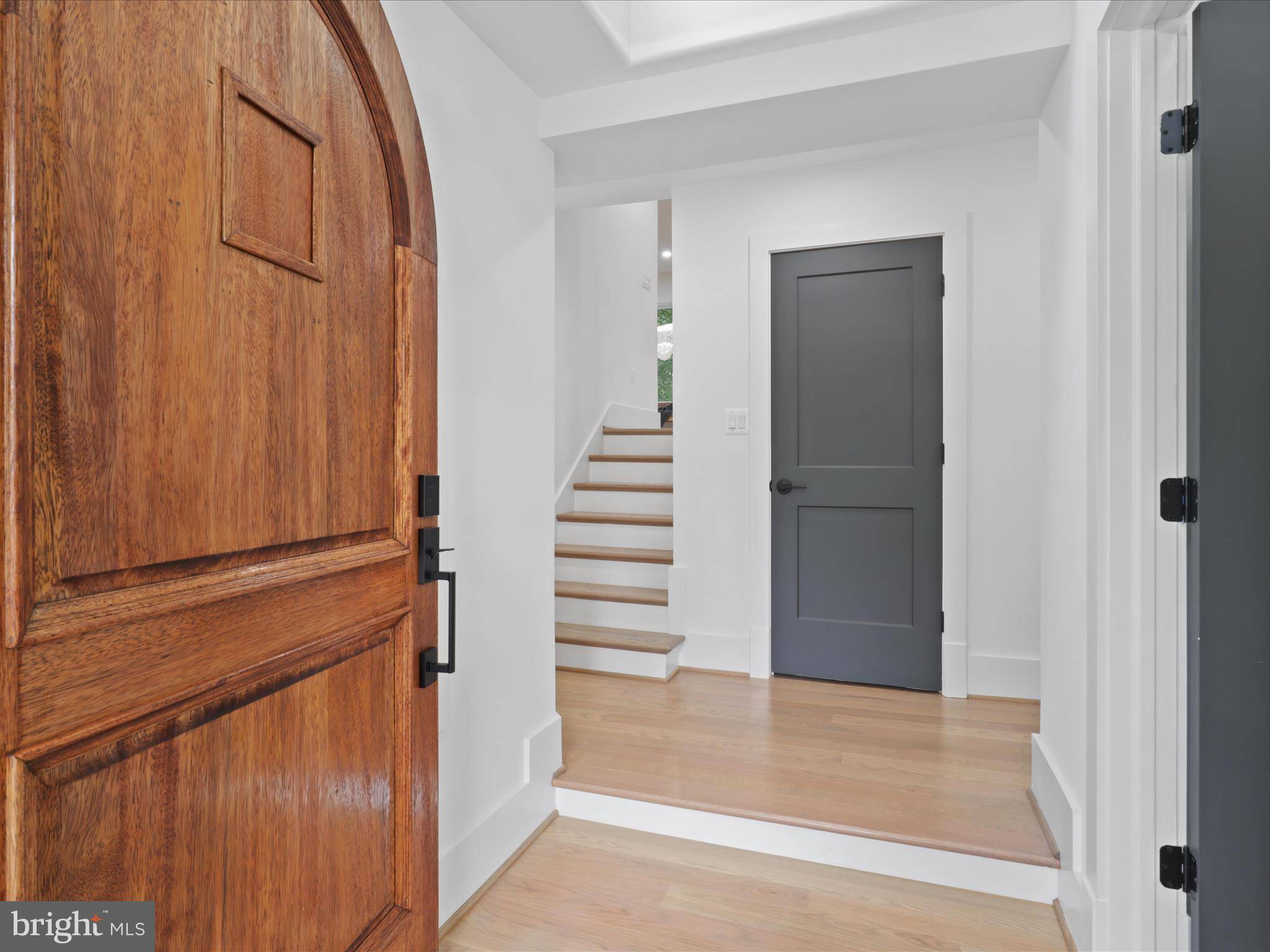 Arlington, VA 22207,2520 N VERNON ST N