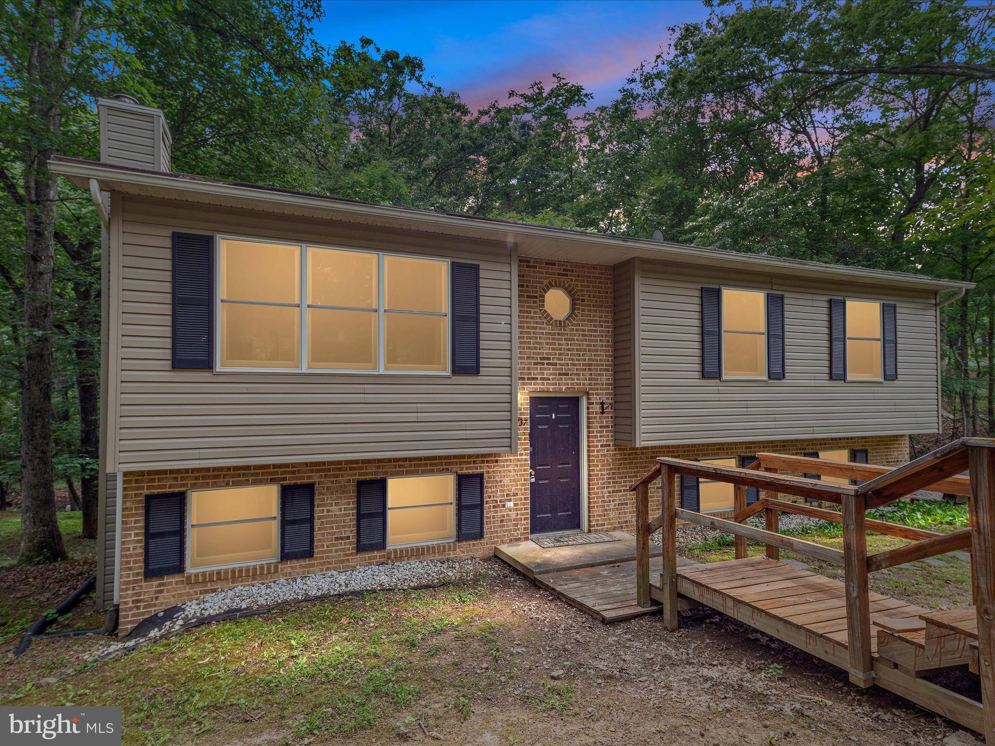 Cross Junction, VA 22625,237 LAKEVIEW DR