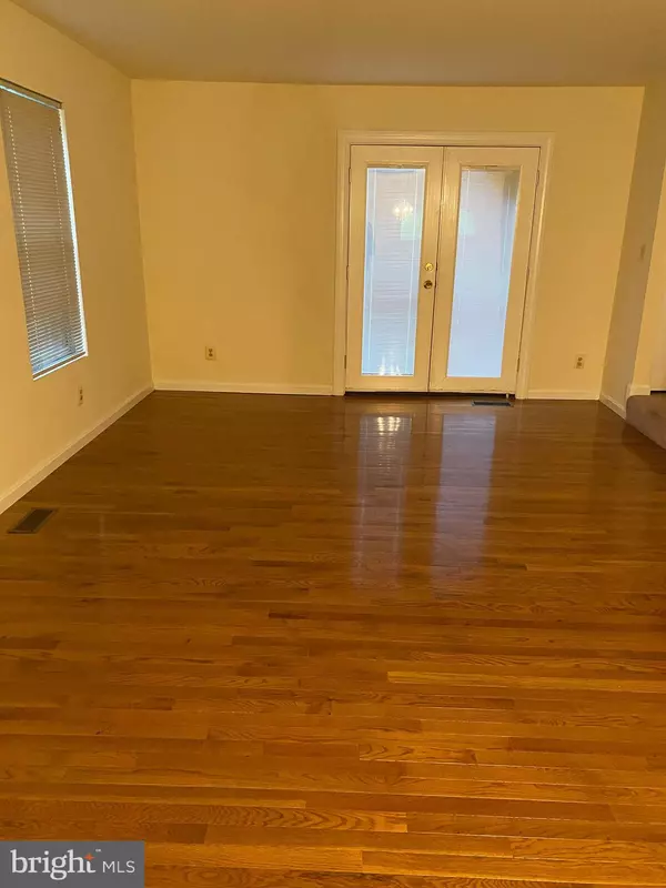 Silver Spring, MD 20901,9006 PICKWICK VILLAGE TER