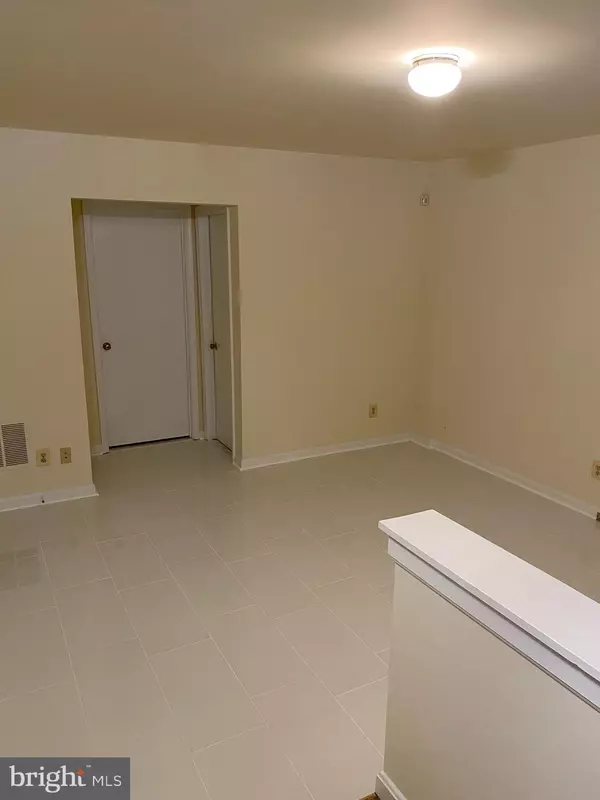 Silver Spring, MD 20901,9006 PICKWICK VILLAGE TER