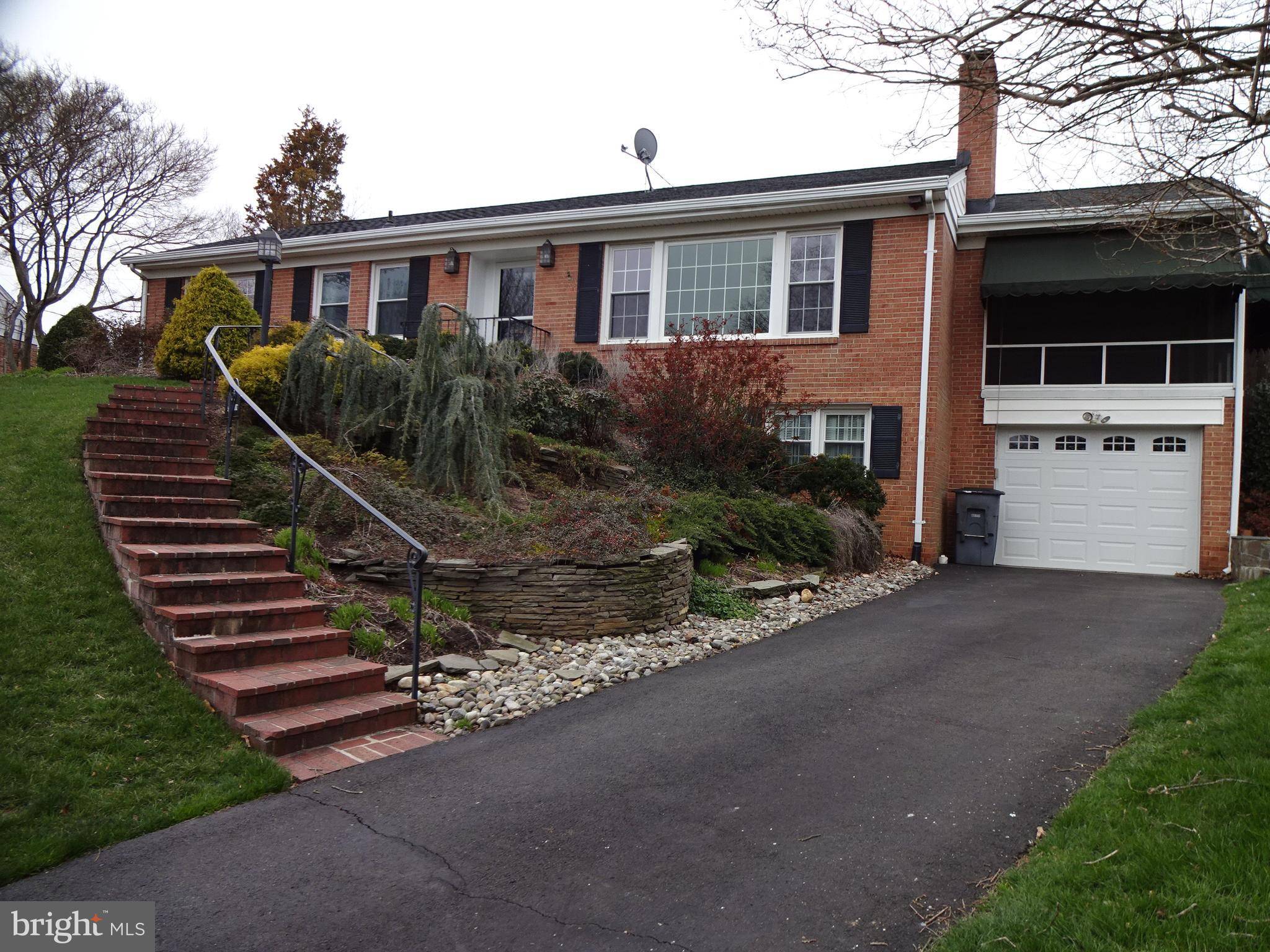 6620 SKYLINE, Alexandria, VA 22307