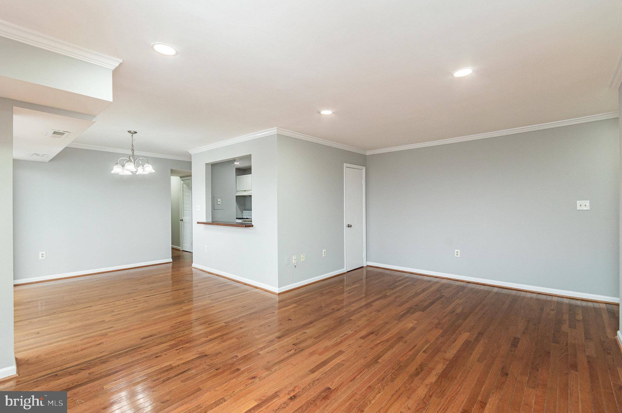 Woodbridge, VA 22192,12703 DARA DR #203