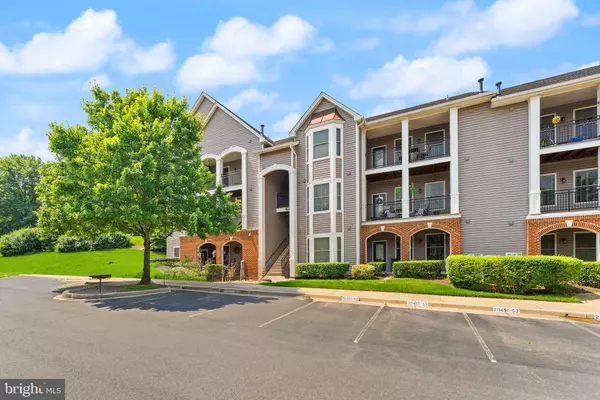 Sterling, VA 20165,20453 CHESAPEAKE SQ #103