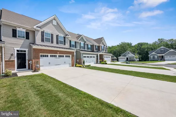 Moorestown, NJ 08057,237 HIDDEN ACRES LN