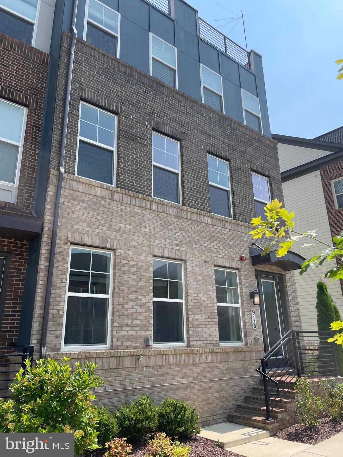 Gaithersburg, MD 20878,918 CROWN PARK AVE