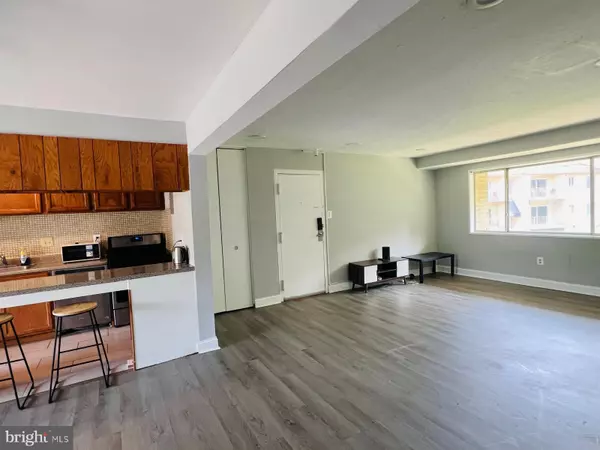 New Carrollton, MD 20784,5414 85TH #201