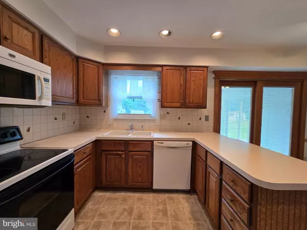 Hatfield, PA 19440,1802 ROBIN DR