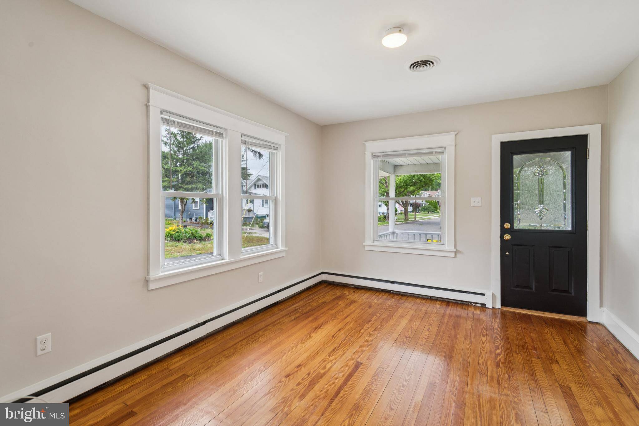 Hammonton, NJ 08037,38 PRESSEY ST