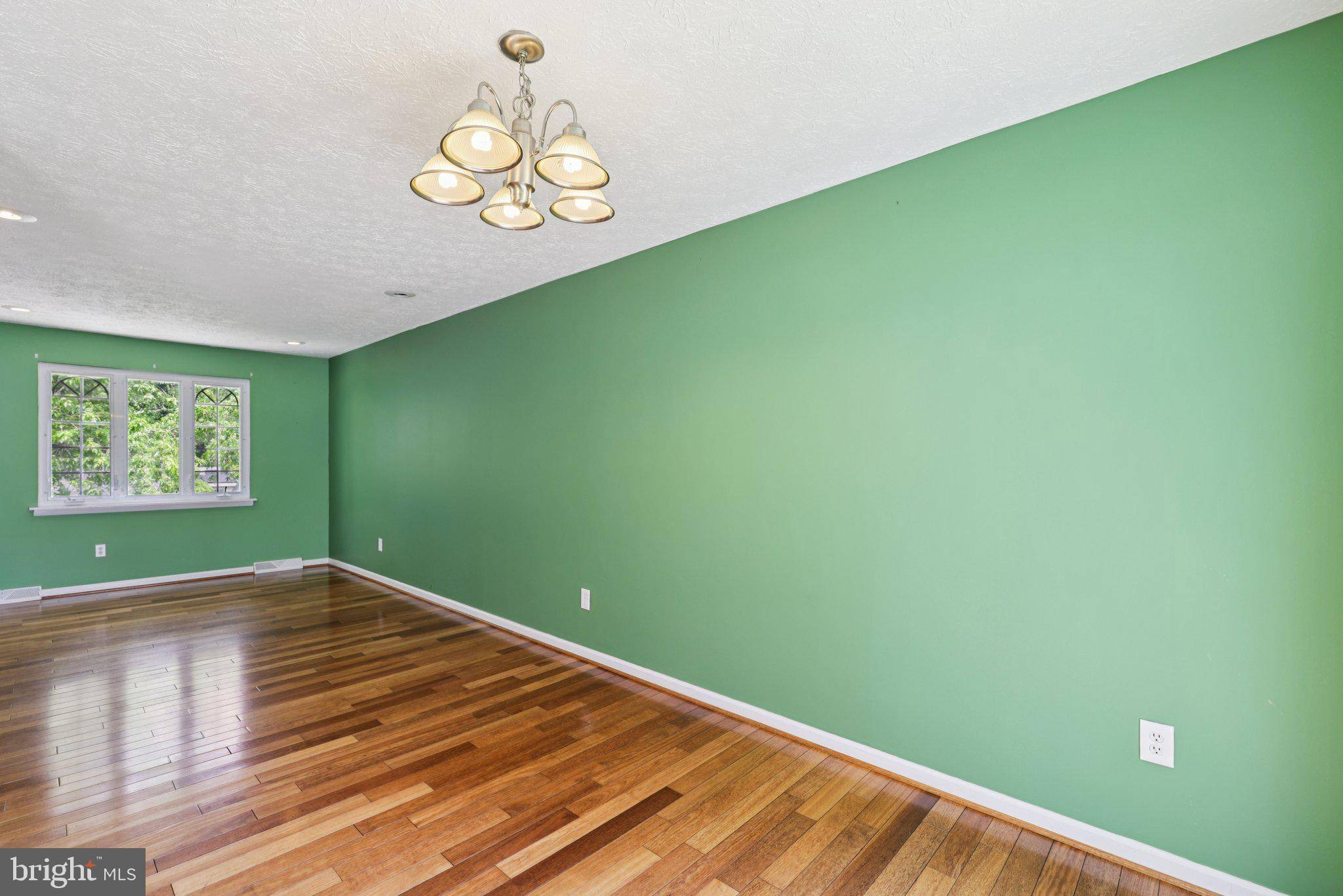 Pasadena, MD 21122,7920 LIBERTY CIR