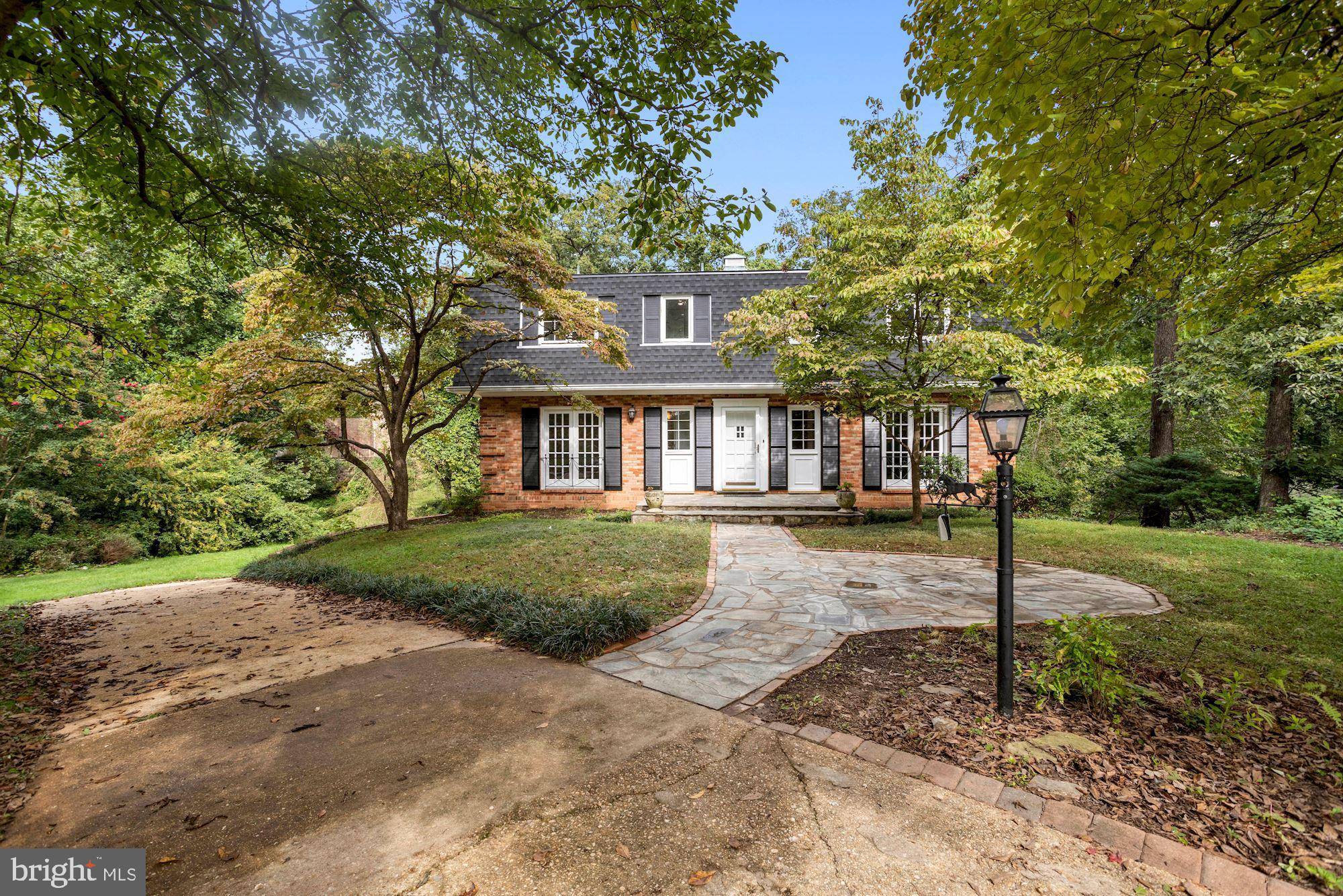 Mclean, VA 22101,1011 SHIPMAN LN