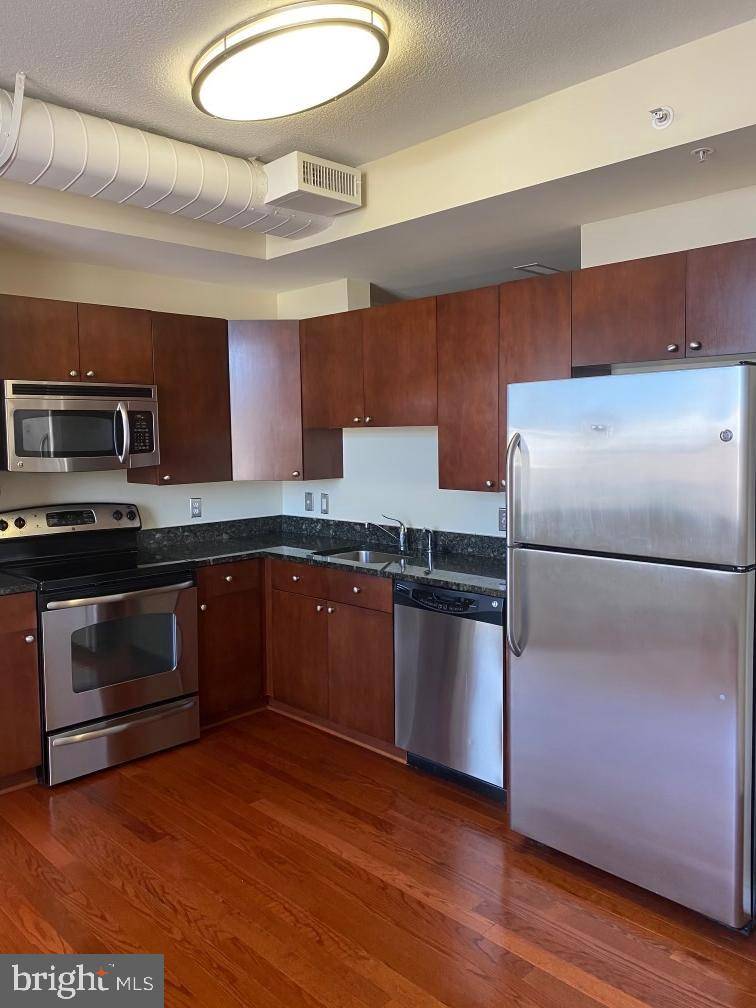 Oxon Hill, MD 20745,155 POTOMAC #806
